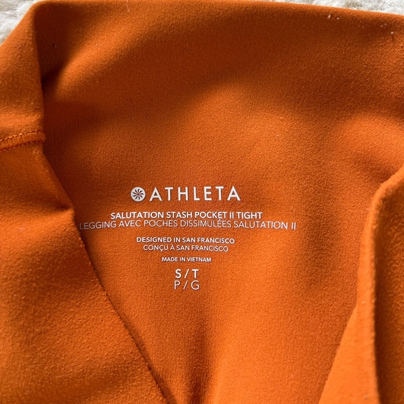 athleta salutation leggings - Picture 3 of 3